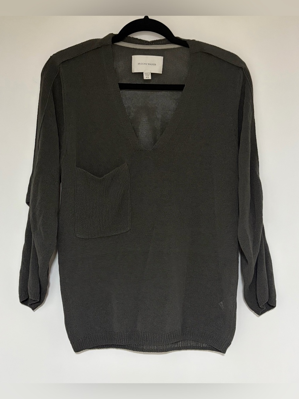 Brochu Walker Gray V-neck Roll Sleeve Lightweight Sweater Size XS